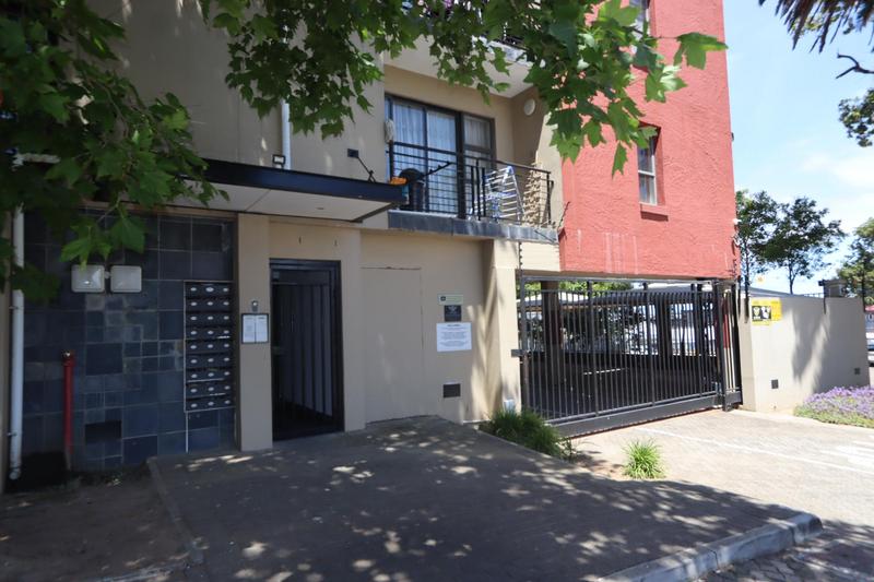 To Let 1 Bedroom Property for Rent in Wynberg Upper Western Cape